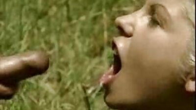 Заоблената Карли Греј се удри во страсна секс сцена